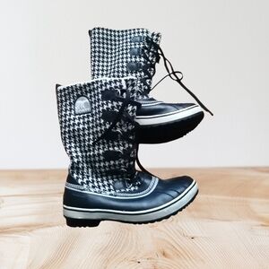 Sorel Black and White Houndstooth Winter Boots